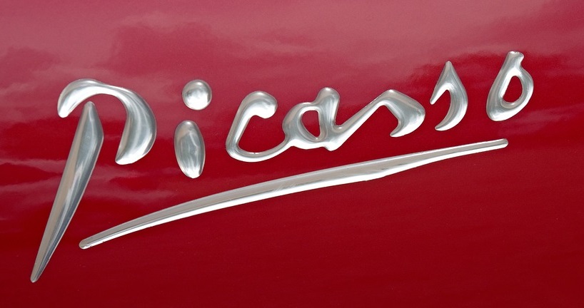 ピカソのサインを彫り込んだ車の彫金